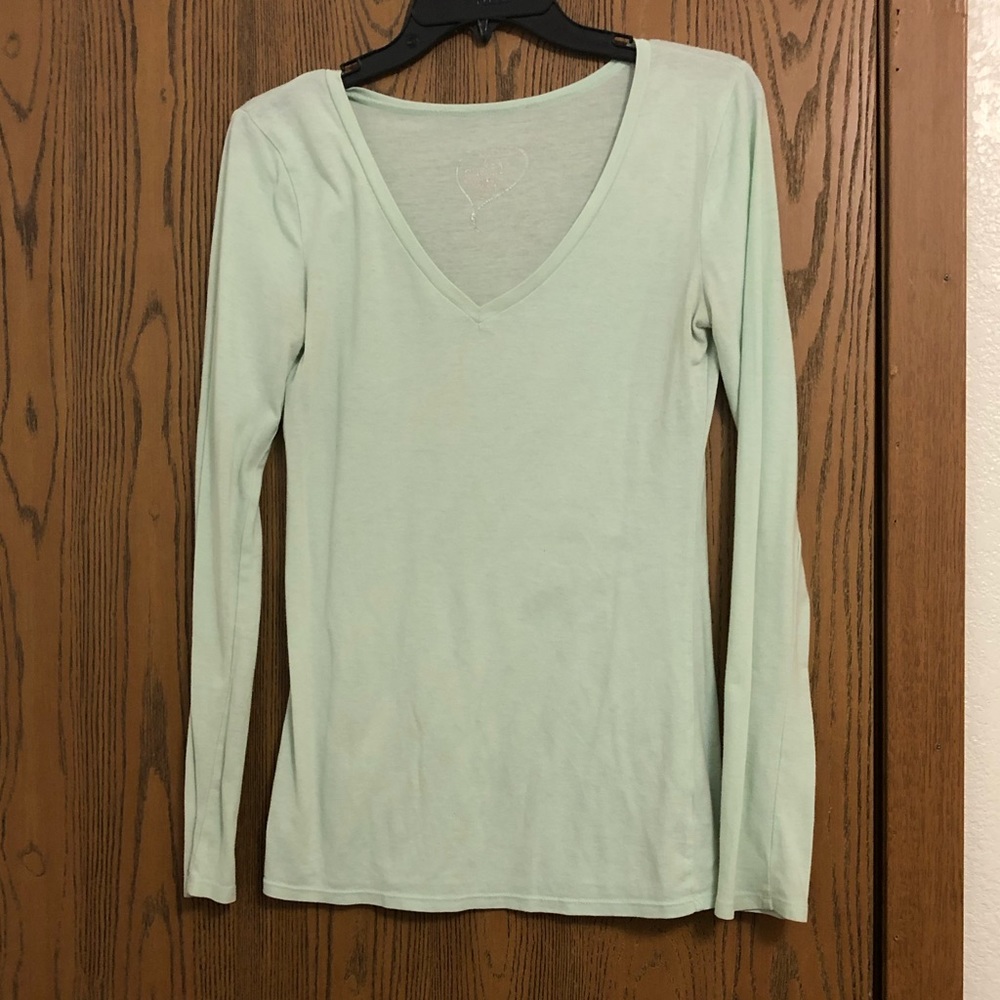 Simple long sleeve shirt